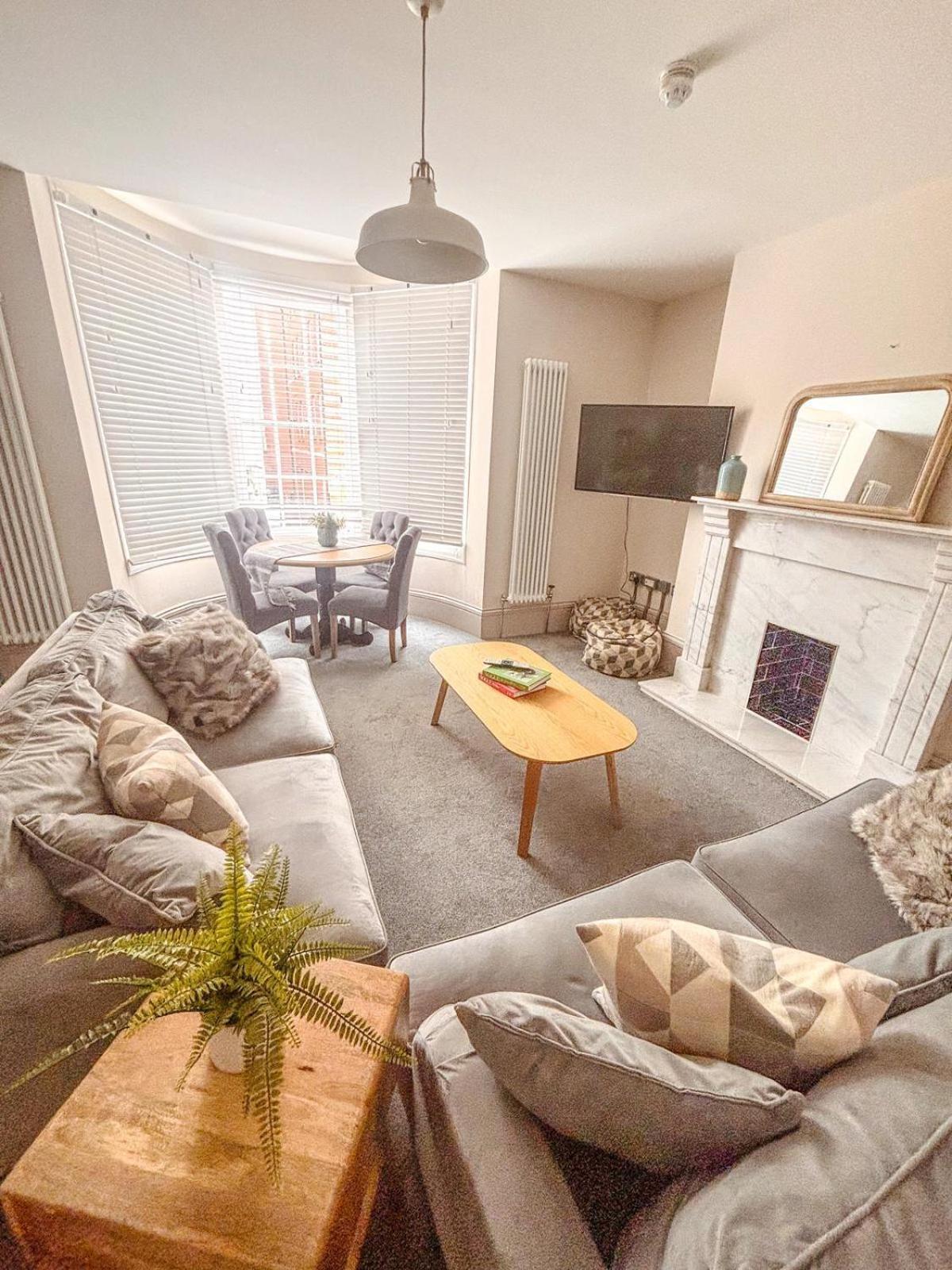 Oxford Street Grand Apartment- Free Evening Parking 사우샘프턴 외부 사진
